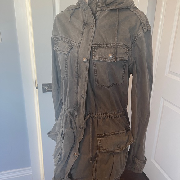 Aritzia popular jacket from 2000’s - Picture 2 of 8